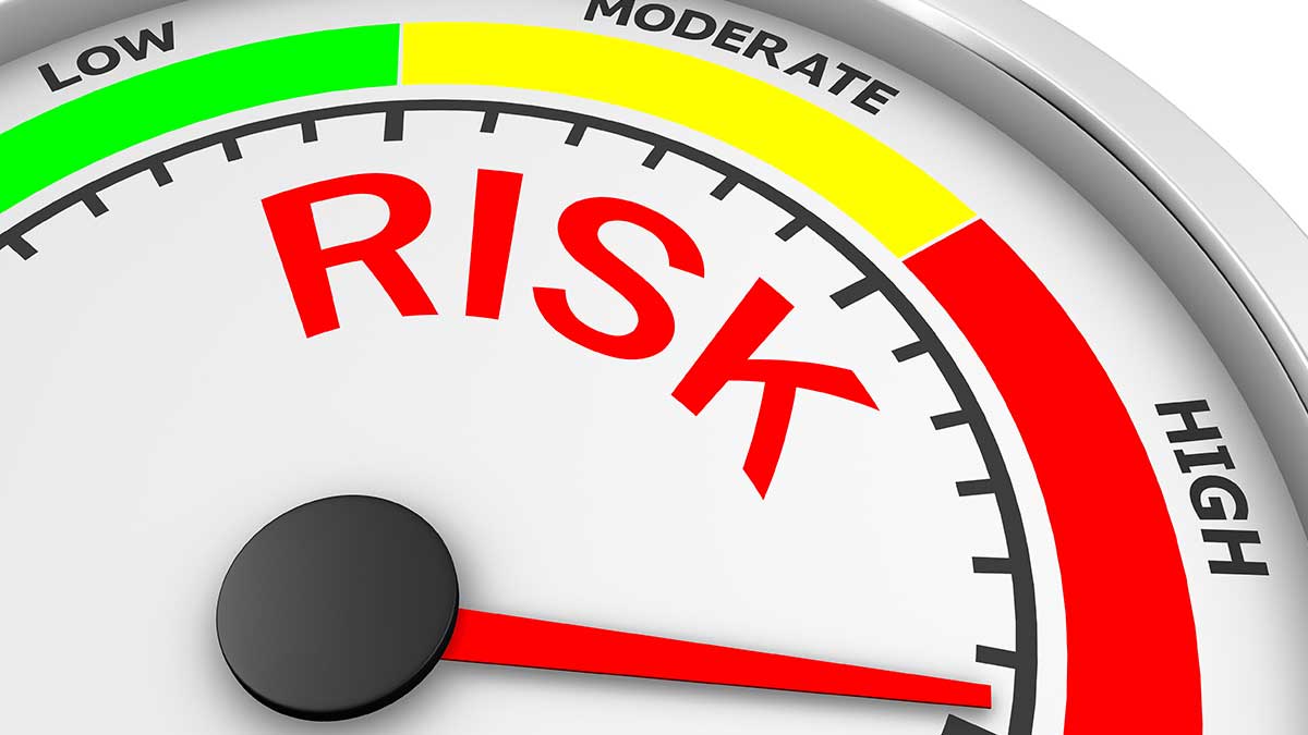 trading-risks-7-tips-to-keep-you-safe-wealth-within